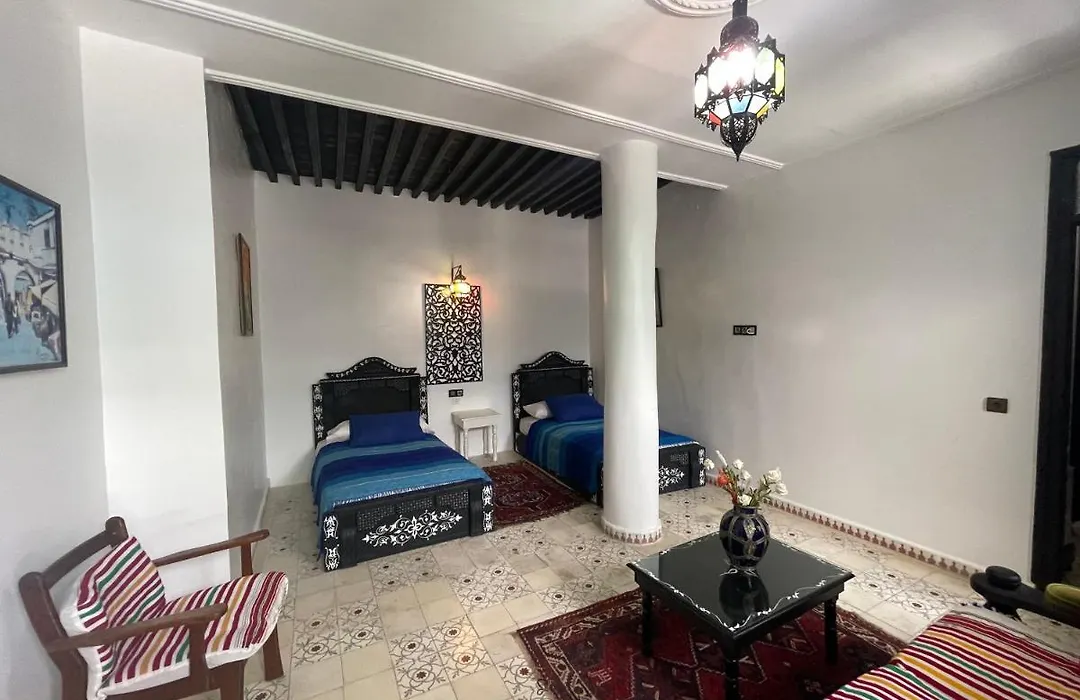 Riad Tingis-1